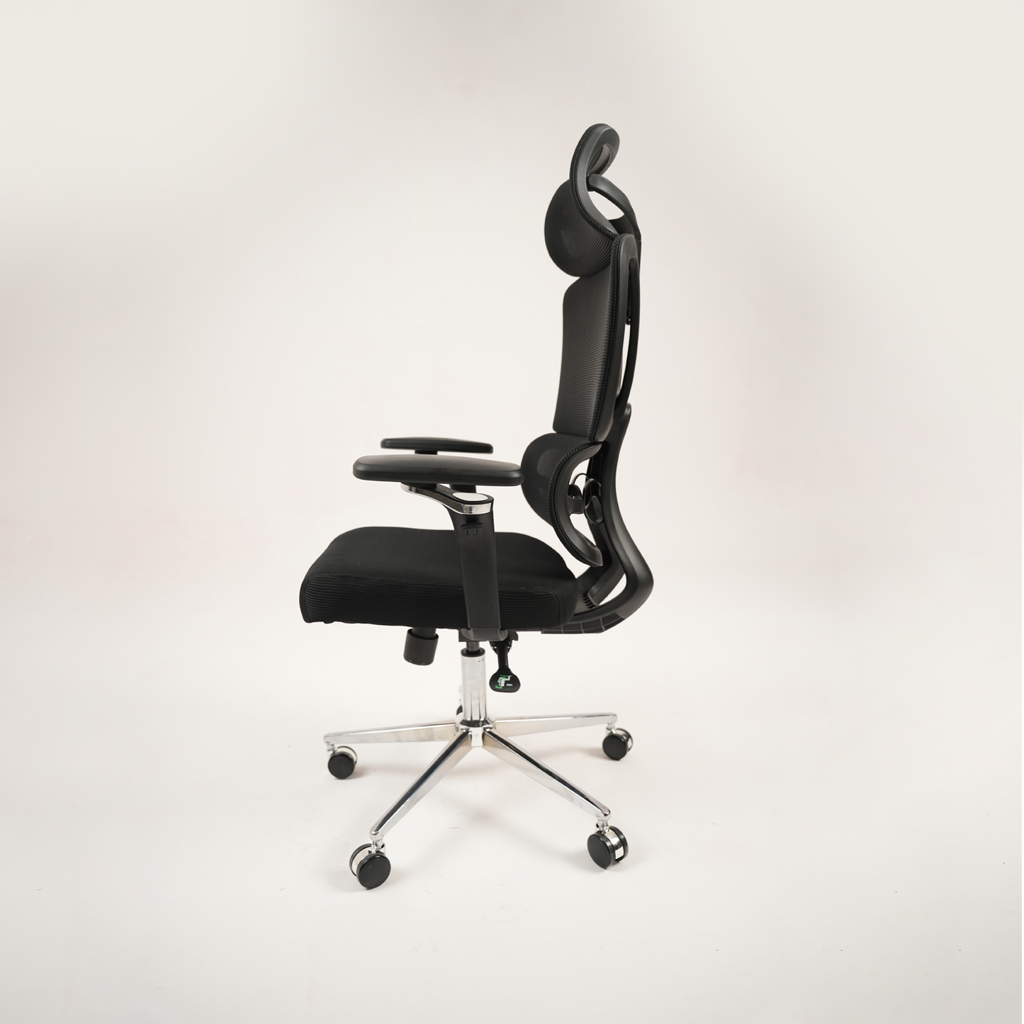 Ergonomic High-Back Mesh Office Chair with Headrest, Lumbar Support and Adjustable Armrests