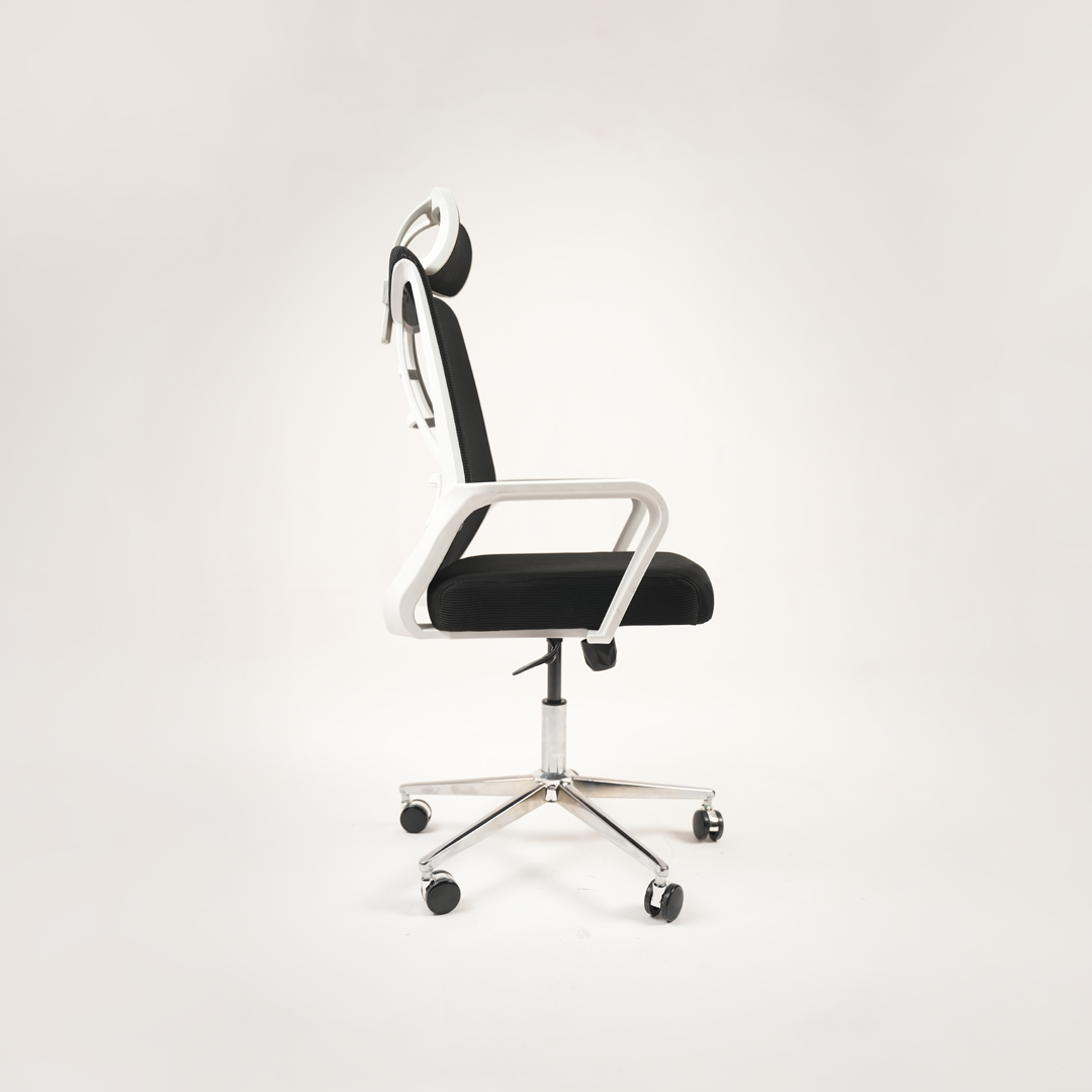 Ergonomic High-Back Mesh Office Chair with Headrest & Chrome Base 1 Remaining