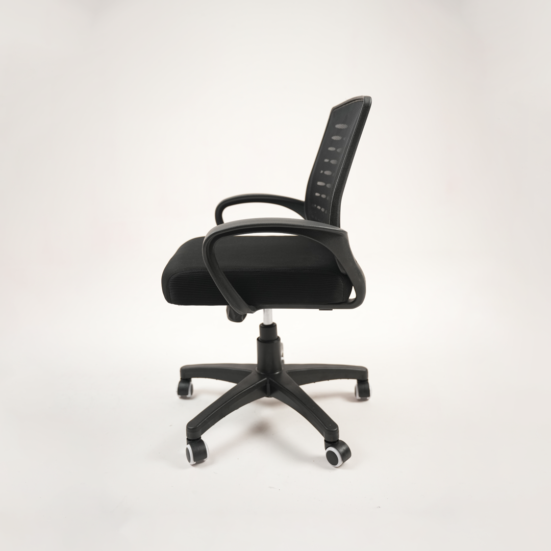 Ergonomic Black Mesh Office Chair with Armrests & Wheels