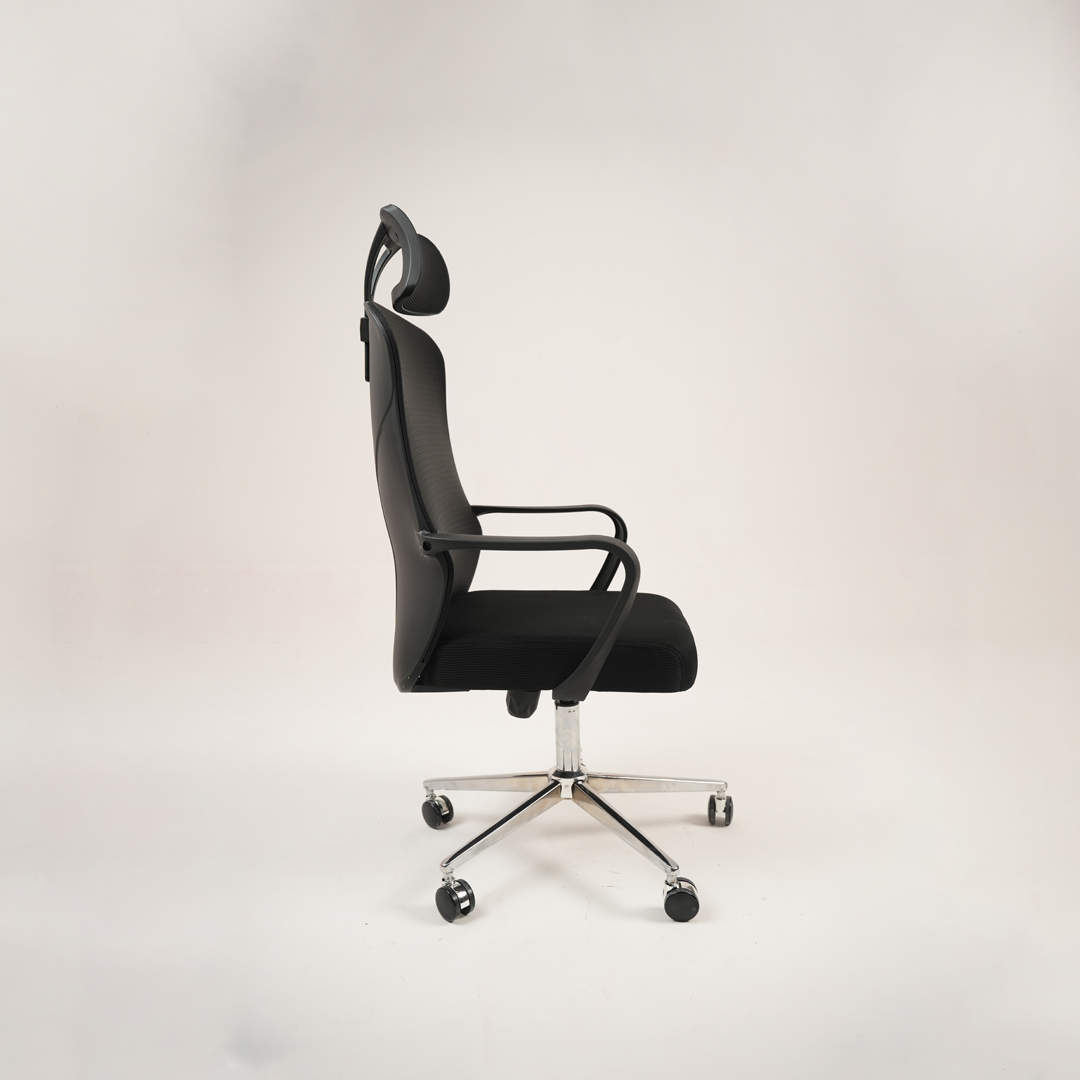 Ergonomic Black Mesh Office Chair with Headrest & Chrome Base