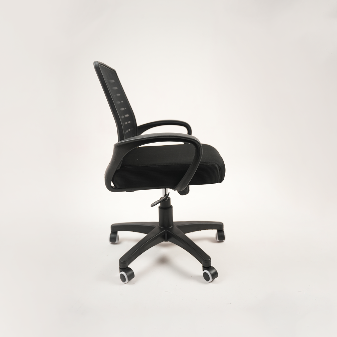 Ergonomic Black Mesh Office Chair with Armrests & Wheels
