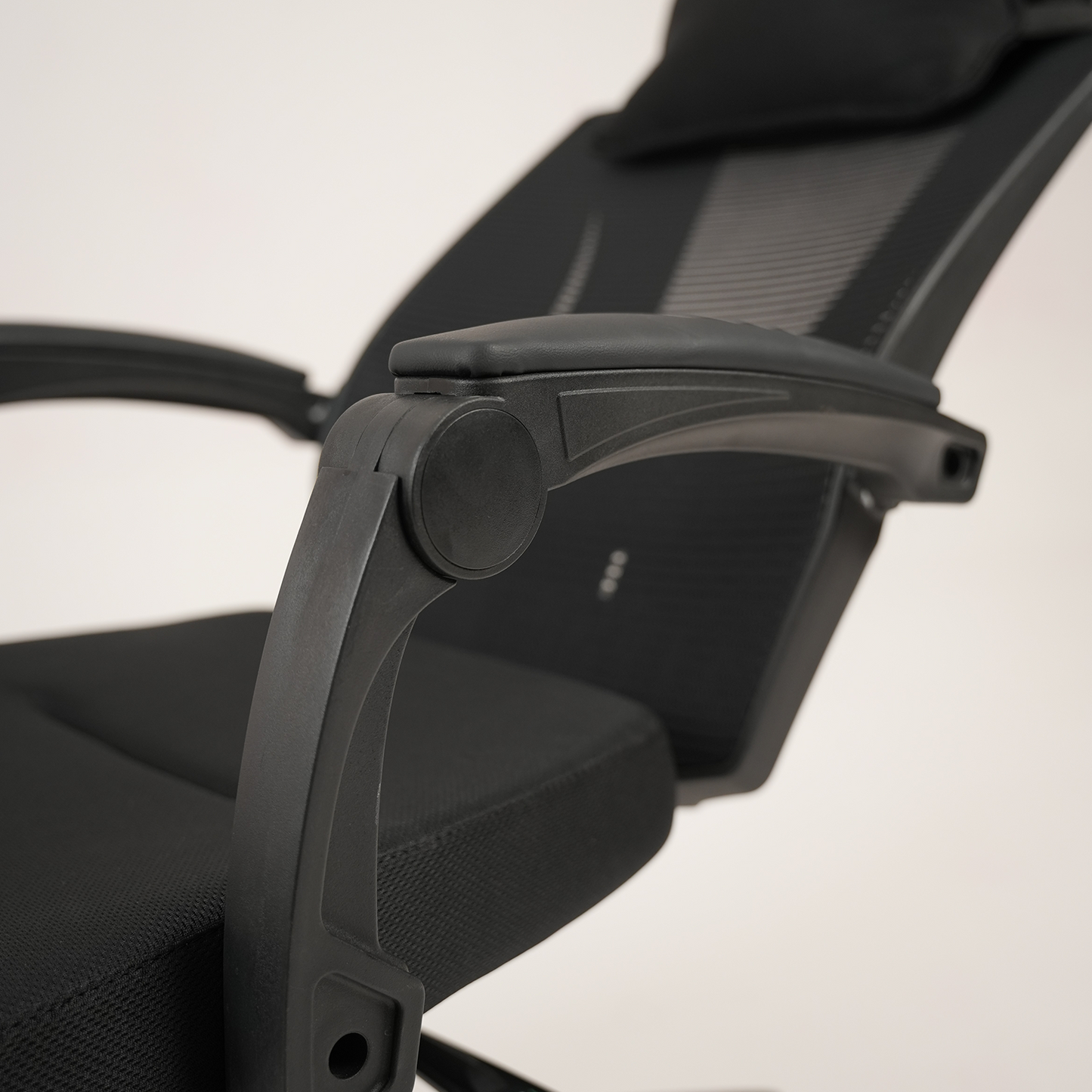 Ergonomic Black High-Back Mesh Office Chair with Headrest, Footrest and Chrome Base