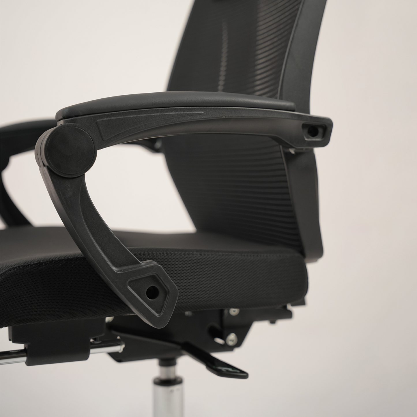 Ergonomic Black High-Back Mesh Office Chair with Headrest, Footrest and Chrome Base